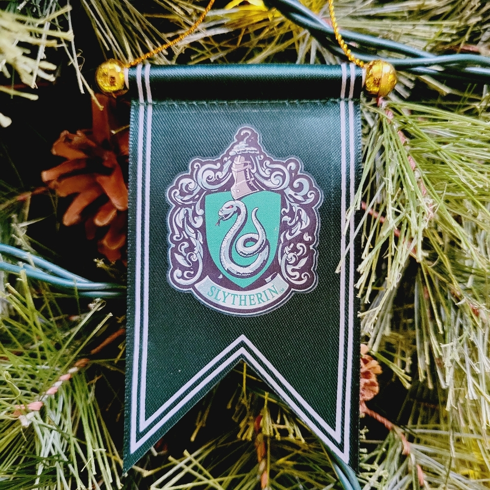 Universal Studios Harry Potter Slytherin Banner Pennant Christmas Ornament NWT